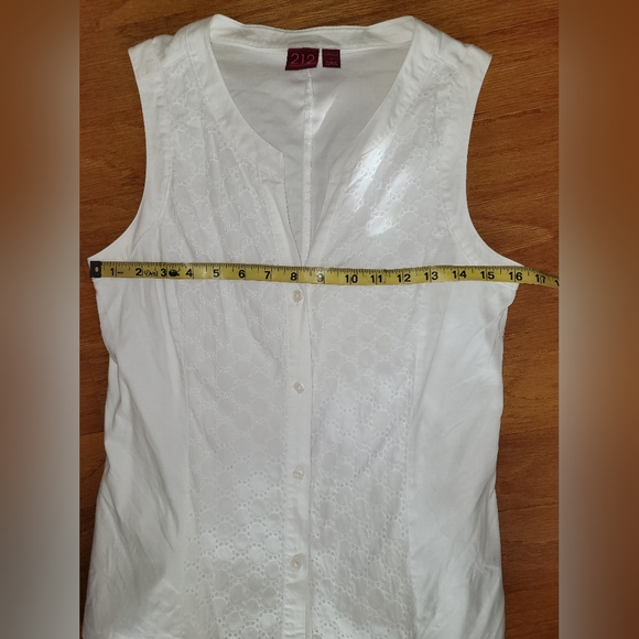 212 Collection Stetch White Button Down Sleeveless Top, Size S - Picture 4 of 6